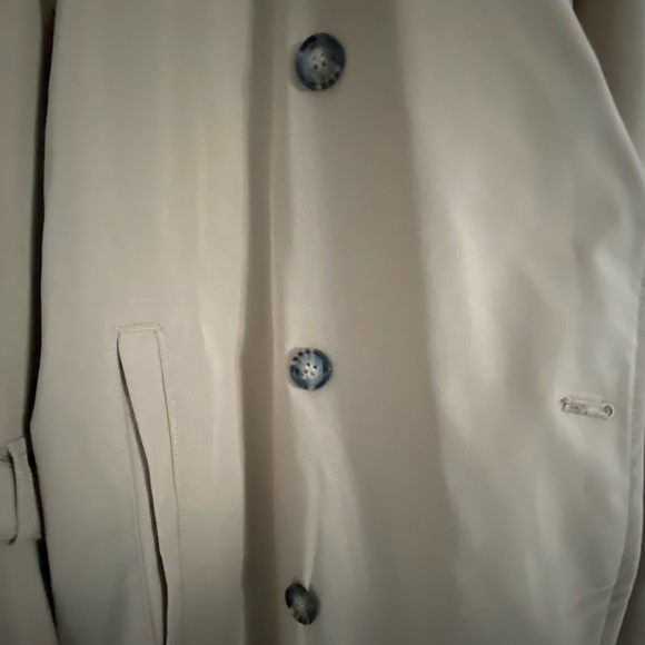 H&M Trench coat for Women - size small - worn once - beige - Picture 6 of 7